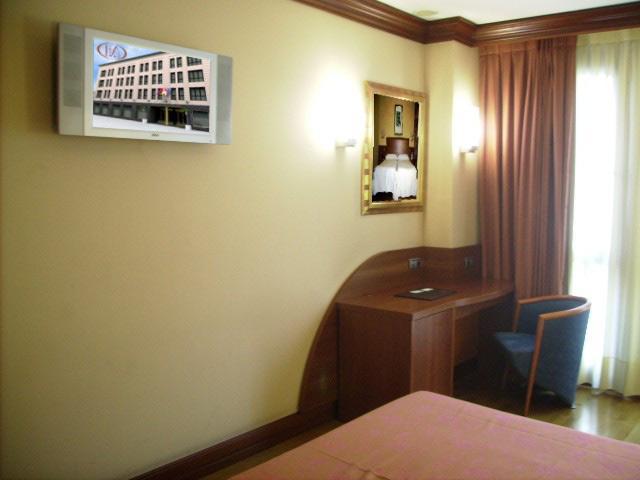 Hotel Amadeus Valladolid Room photo